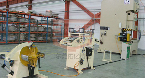 送料機(jī)如何選擇？佑億自動(dòng)化教你