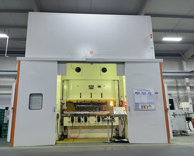 12工位沖床三次元機(jī)械手配雙工位拆垛機(jī)屏蔽罩自動(dòng)化沖壓線 