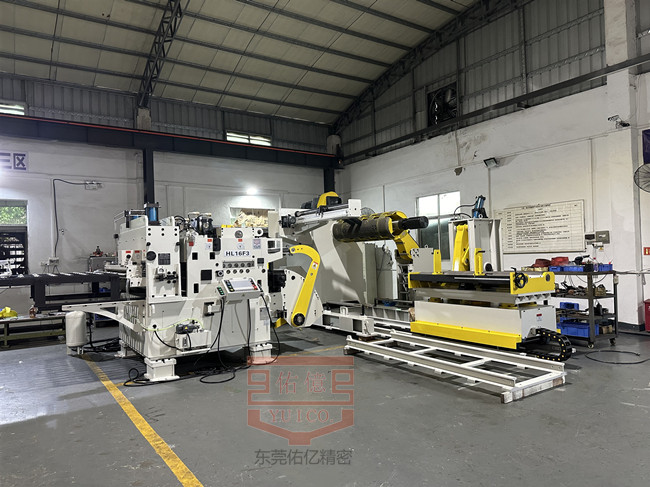 自動開卷整平送料沖壓三合一送料機(jī)整平量采用電動調(diào)節(jié)方式的好處有哪些？